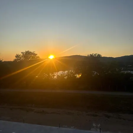 River Lux 아파트 Veliko Gradište